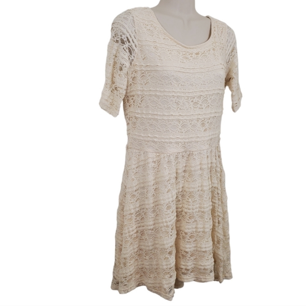 REWIND LACE HIGH CREAM SCOOP BACK SHORT SLEEVE SHIFT MINI DRESS SIZE Jr LARGE